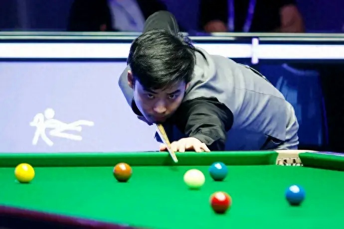 赛中受伤 赛中受伤