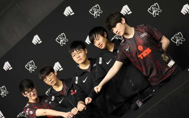 员的尊重著 员的尊重著