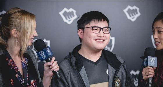 年更加精彩 年更加精彩